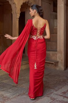 Red pre-draped saree with a red border. Paired with a red hand embroidered padded blouse and hand embroidered scalloped belt - Aza Fashions Draped Saree, Padded Blouse, Drape Saree, Red Border, Embroidered Neckline, Blouse For Women, Saree With Blouse, Red Silk, Embroidered Silk