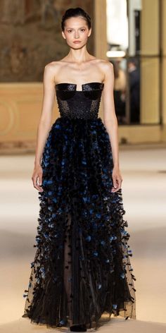 Tony Ward - Fall 2024 Couture Tony Ward 2024, 2024 Couture, Fashion 1920s, Big Wedding Dresses, Tony Ward, Fashion Designing, Fashion Illustration Dresses, Fantasy Gowns, Stunning Gowns