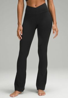 lululemon ALIGN™ V-WAIST MINI-FLARE - Pantalon classique - black Lulu Leggings, Flare Legging, School Clothes, Black Flare, Birthday Board, Lululemon Align, Lululemon Leggings