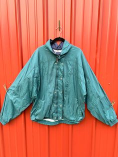 Vintage 90s Brooks brand running windbreaker. In amazing condition. Size is a men's large. Unique and classic piece. Running Windbreaker, Windbreaker Jacket Mens, Windbreaker Jacket, Cincinnati, Vintage 90s, Mens Jackets, Jackets & Coats, Mens Outfits, Running