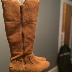 Suede Knee High Water Resistant Ugg Boots Worn Once High Water, Ugg Boots, Rain Boots, Knee High, Water Resistant, Womens Sizes, Women Shoes, Boots, Water