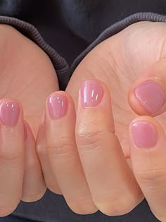 short pink Korean jelly nails Short Gel Nails Shape, Short Nails With Polish, Short Nails Art Pink, Extra Short Manicure, Short Pink Jelly Nails, Round Short Gel Nails, Natural Nails Short Nail Bed, Cute Pink Nails Design Short, Super Short Nails Acrylic