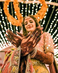 Mehndi Closeup, Mehendi Portraits, Wedding Photography Bridal Party