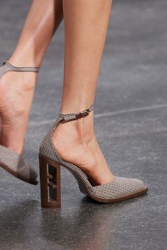 Fendi Fall 2022, Designer Footwear, Fall 2022, Shoe Closet, Fall Shoes, Fashion Shows, Shoe Lover, Ankle Straps