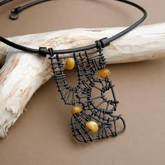 Wire Beads, Interesting Design, Wire Pendant, Jewelry Techniques, Handmade Wire Jewelry, Wire Frame