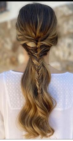 French Bride Hairstyles, Haircuts For Women Over 30, Styles For Medium Hair, Hair Styles For Medium Hair, Hair Styles For Long Hair, Styles For Long Hair, Peinados Hair Styles, Engagement Hairstyles, Bridal Hairdo