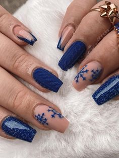 winter nail designs: deep blue coffins January Nail Designs Almond Shape, Blue Christmas Nails, Nails Grunge, Winter Nails Acrylic, Sweater Nails, Christmas Gel Nails, Nails Winter, Blue Nail Designs, Snowflake Nails