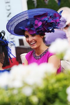 The 2014 Royal Ascot's head-turning hats Cheltenham Races, Mad Hat, Royal Ascot Hats, Ascot Hats, Crazy Hats, Rugby Team, Trendy Hat, Fancy Hats