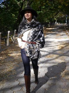 Audrey Coyne, Wardrobe Images, Scarf Coverup, Capsule Dressing, Fun Outfits, Getting Bored, Ideal Wardrobe, Jeans Belt