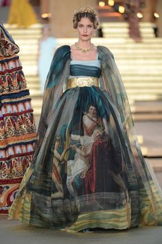 Alexander Mcqueen Couture, Collection Couture, Gaun Fashion, Paris Mode, Painted Clothes, Vogue Paris, Couture Collection, Couture Dresses