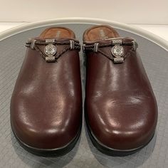 Minnetonka Brown Leather Clog Size 11 Nwot Non Smokers Leather Clog, Leather Clogs, Mule Clogs, Mules Shoes, Clogs, Brown Leather, Women Shoes, Leather, Women Shopping