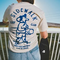 Brand Shirts Design, Merch Tshirt Design, Walking Graphic Design, Cool Merch Design, Casual Surfing Shirt With Graphic Print, 90s Graphic Tees Vintage, Surfing Graphic Tee With Screen Print, Casual T-shirt With Back Print For Skateboarding, Casual Skateboarding T-shirt With Back Print