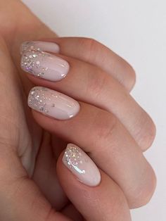 Neutral Sparkle Nails Acrylic, French Nails Acrylic Sparkle, Neutral With Glitter Nails, Neutral Nails With Silver Glitter, Gel Nails Glitter Tips, Dip Nail Ideas Medium Length, Neutral Finger Nails, Neutral Pink Glitter Nails, Minimalistic Glitter Nails