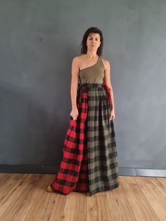 Long Tartan Skirt, Plaid Tartan Skirt ✥ SHIPPING Standard Shipping up to 14 business days depending on your location Express shipping Upgrade Avaiable : 2-3 biz days via DHL Worldwide ✥ SIZING The model in the picture wears size M. Height: 5'9" and weigh 60 kg. Available sizes: XS - 3XL Please, refer to my Size Chart below to find your perfect size match!  Keep in mind that each height can be adjusted to yours!   I'll be happy to make the item per your body measurements - just leave your height, Long Tartan Skirt, Skirt Apron, Plaid Apron, Apron Skirt, Tartan Skirt, Skirt Maxi, Skirt Long, Style Expert, Body Measurements