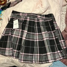 Bnwt Plaid Skirt Trendy Lined School Skirt, Trendy Lined Skirt For School, Trendy Pink Mini Skirt, Pink Mini Skort For School, Pink Pleated School Skirt, Pink Mini Length Tennis Skirt For School, Trendy Pink Flared Skirt Bottoms, Trendy Pink Lined Skirt, Trendy Pink Lined Pleated Skirt