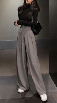 Outfit Ideas Sophisticated, Elegant Core Outfits, Womens Outfits Business Casual, Body Hiding Outfits, Contrast Trim Outfit, Fancy Buissnes Outfits, High Waisted Straight Pants, Functional Outfits Women, Cute Formal Outfits Classy