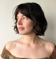 Grown Out French Bob, French Bob Plus Size Women, Romantic Bob Hairstyles, Haircuts Long Face, Messy French Bob, French Bob With Curtain Bangs, French Bob No Bangs, French Shag Haircut, French Bob Round Face