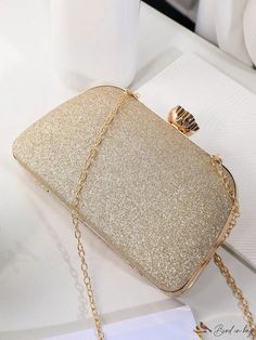 BirdinBag - Rhinestone Mini Box Bag: Elegant Bridal Purse for Weddings, Proms & Parties Bridal Purse, Prom Party, Minimalist Pattern, Box Bag, Word Wrap, Elegant Bride, Style Minimalist, Mini Fashion, Gold Details