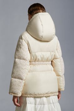 Made to keep you warm and comfortable in the frosty streets or the chalet, the Agrobate down jacket is crafted from tweed. The contemporary puffer is revised with graphic quilting and a vintage-inspired, braided trim. Jacket Beige, Down Jackets, Grey And Beige, Powder Blue, Estonia, Burgundy Red, Down Jacket, New Black, Color Change