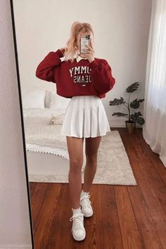 Outfit Ideas Preppy, Preppy Outfit Ideas, Decades Fashion, Rok Mini, Tennis Skirt Outfit, Cute Preppy Outfits, Wardrobe Outfits, Preppy Outfit, White Skirt