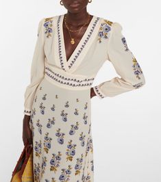 Find ETRO Paisley Midi Dress on Editorialist. Made in Italy. Material: 98% polyester, 2% elastane. Care instructions: dry clean. Designer color name: Bianco. Etro Paisley, Flowy Skirt, White Midi Dress, Sophisticated Style, Fitted Bodice, Paisley Print, Color Design, Paisley, The Dress