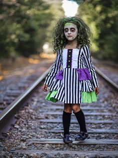 Girl Beetlejuice Costume, Beetlejuice Girl Costume, Kids Beetlejuice Costume, Beetlejuice Girl, Beetlejuice Costume, Witchy Women, Halloween Makeup Pretty, Tutu Costumes