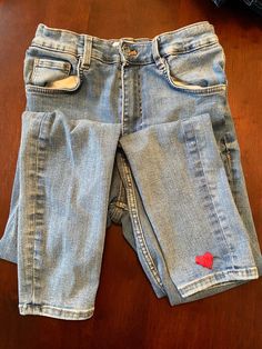 Size 6 jeans from Zara's embroidered with a red heart on each pant leg - one in front and one in back Baggy Blue Jeans, Size 6 Jeans, Red Hearts, Womens Jeans, Heart On, Mens Denim Short, Red Heart, Bermuda Shorts, Blue Jeans