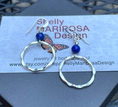 Hammered silver hoop earrings with lapis lazuli gemstones. These hammered silver hoop earrings are very lightweight and lovely! You will hardly know that you're wearing them except for all the compliments you'll be getting! The silver hoops have a hammered texture and an antique finish. The small round gemstones are lapis lazuli. The French ear wires are sterling silver. These earrings are 2 inches long and 1 inch wide. As I mentioned, they are very lightweight! Only 2 grams. All my jewelry come Hoop Earrings Silver, Lapis Lazuli Earrings, Agate Pendant Necklace, Dragonfly Earrings, Hammered Silver, Earrings Boho, Copper Earrings, Agate Pendant, Antique Finish