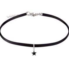 Trendy Star Charm Choker, Black Star Charm Choker Necklace, Trendy Black Necklace With Star Charm, Elegant Black Jewelry With Star Charm, Black Star Charm Choker Jewelry, Black Adjustable Necklace With Star Charm, Adjustable Black Necklace With Star Charm, Trendy Black Star-shaped Jewelry, Outfits With Chokers