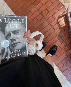 A Little Life, Mom Art, Downtown Girl, I Love Books, Insta Photo Ideas, Librarian, Insta Story, Book Aesthetic, Love Book