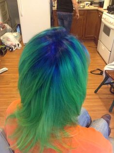 Blonde And Neon Green Hair, Blue Hair With Green Tips, Blue And Neon Green Hair, Coloured Hair Styles, Neon Hair Ideas, Green To Blue Hair, Crazy Hair Dye, Hair Colors Short Hair