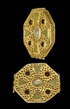 Byzantine Gold Openwork and Cloisonne Reliquary Box, 6th-10th century A.D. Greek Necklaces, Byzantine Fashion, Byzantine Gold, Byzantine Jewelry, Ancient Greek City, Byzantine Necklace, Runway Jewelry, Ancient Jewellery