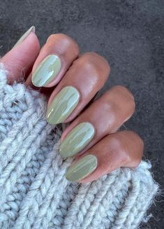 Love Green Nails? Show these to your nail tech and get ready for all the St. Patrick's day festivities Olive Nails, March Nails, Girl Nails, Green Nail Designs, Easy Nails, Green Nail, Basic Nails, Autumn Nails