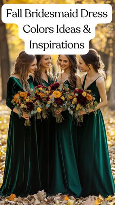 Elegant emerald green bridesmaid dresses in rich velvet or satin, paired with gold accents, complementing the vibrant colors of autumn foliage for a luxurious and sophisticated bridal party look. Emerald Green Bridesmaid Bouquet, Emerald Green Bridesmaid Dresses Fall, Emerald Green Color Combinations, Sahara Wedding, Fall Green Wedding, Emerald Green Wedding Party, Forest Green And Gold Wedding, Jewel Tone Bridesmaid Dresses