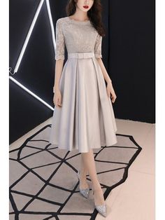 Modest Grey Midi Hoco Party Dress With Half Sleeves Hoco Party, Tea Length Homecoming Dresses, Color Uva, Midi Dress Outfit, Outfit Elegantes, Knee Length Cocktail Dress, Satin Homecoming Dress, Tulle Homecoming Dress, Lace Party Dresses