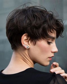 Pixie Styling, Hair Shots, Tomboy Haircut, Hair References, Short Black Hair, Messy Haircut, Short Hair Pixie Cuts