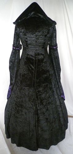 Fitted Gothic Victorian Ball Gown Dress, Fitted Gothic Ball Gown, Gothic Victorian Ball Gown With Fitted Bodice, Gothic Fitted Medieval Dress For Halloween, Medieval Style Corset Dress For Wedding, Gothic Victorian Ball Gown Costume, Gothic Victorian Ball Gown For Costume, Fantasy Costume With Fitted Bodice For Fantasy Events, Gothic Fitted Gown For Costume