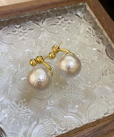 Elegant Champagne Copper 14K Gold Pearl Stud EarringsMade of fine Copper 14K Gold Pearl.Measurement: 2.3cm/0.897" * 1.4cm/0.546". Matches easily with daily hairstyle, dresses & Shirts Daily Hairstyles, Copper Art, Earrings Elegant, Pearl Stud Earrings, Pearl Studs, Elegant Earrings, Gold Pearl, Champagne, Copper