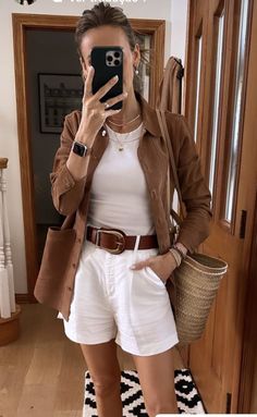 Casual Outfit Inspiration, Classy Casual Outfits, Casual Chic Outfit, Work Wear Women, Fashion Mistakes, 10 Pounds, Summer Fashion Outfits, Mom Outfits, Business Casual Outfits