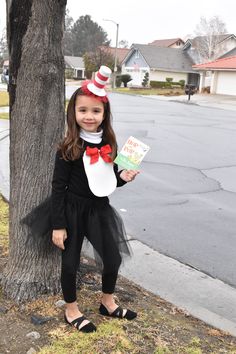 Dr Sues Costumes, Character Day At School Ideas Kids, Dr Seuss Characters Costumes, Dr Suess Dress Up Ideas Diy, Dr Suess Customes Ideas, Dr Seuss Outfits For Kids Diy, Dr Sues Dress Up Ideas, Dr Suess Spirit Week Ideas