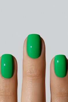 Green Nail, Fancy Nails, Chic Nails, Nail Polish Colors, Green Nails, Love Nails, Kelly Green, Nail Manicure, Trendy Nails