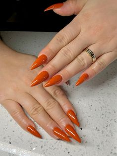 Stiletto sharp almond shape Burnt Orange Almond Nails, Sharp Almond Nails, Orange Almond Nails, Burnt Orange Nails, October Nails, Almond Shape, Orange Nails, Winter Color, Rust Orange