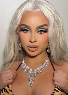 Prom Eye Makeup, Chique Outfits, Glam Makeup Look, Adorable Babies, Dope Makeup, Edgy Makeup, Makeup On Fleek, Dark Feminine, Creative Makeup Looks