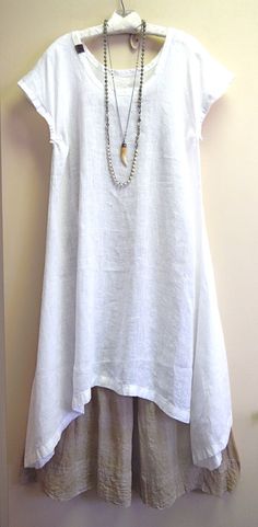 Lovely Summer Linen Tunic @ Kati Koos! Tunik Linen, Sukienki Maksi, Look Hippie Chic, Boho Styl, Boho Clothes, Stil Boho, Neck Women, Summer Linen, Linen Tunic