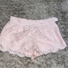 Never Worn Very Comfortable Zipper And Clip Both In Great Condition Pink Lace Shorts, Boutique Couture, Pink Lace, Lace Shorts, Forever 21, Womens Shorts, Couture, Boutique, Zipper