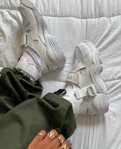 Mary Jane Shoes Outfit, All Nike Shoes, 90s Fashion Outfits, Girly Shoes, Aesthetic Shoes, Swag Shoes, Bow Sneakers, Shoe Closet, Dream Shoes