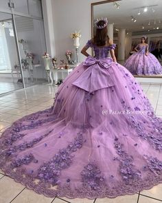 Quince Dresses Violet, Big Purple Quinceanera Dresses, Purple Gold Quinceanera Dress, Lilac Quince Dress With Sleeves, Violet Quince Dress, Lilac Xv Dresses, Moda 2000 Quinceanera Dresses Purple, Quinceanera Dresses Violet, Quince Bear Purple