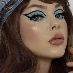 60s Goth Makeup, Ziggy Makeup, Retro Makeup 70's, Green Goth Makeup, 60s Makeup Looks, Heavy Makeup Look, 60s Inspired Makeup, Blue Make Up, Julie Joyful