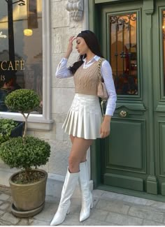 Ootd Knit, Outfit Con Botas Cafe, Outfit For Cafe, Skirt With Long Boots, Night Dress Party, Outfits Cafe, Cafe Date Outfit Aesthetic, Dress Zara, Outfit Para Posada