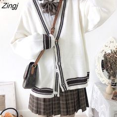 Japanese Student, Classic Preppy Style, Womens Knitwear, Cardigans Women, Retro Girls, Classic Preppy, Style Japanese, Japanese Vintage, Goth Outfits